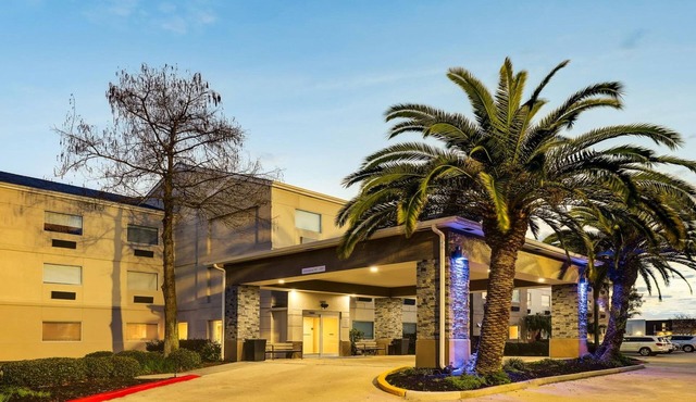 Holiday Inn Express Kenner - New Orleans Airport by IHG