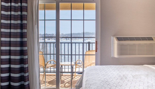 Holiday Inn Express Le Claire Riverfront-Davenport by IHG