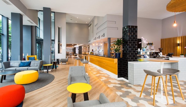 Holiday Inn Express Leeds City Centre Armouries by IHG