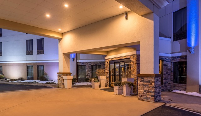 Holiday Inn Express Lewisburg/New Columbia by IHG