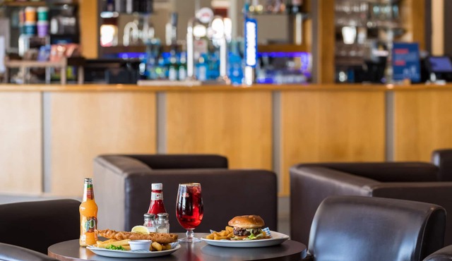 Holiday Inn Express London Luton Airport by IHG