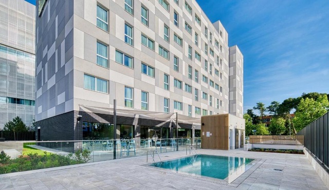 Holiday Inn Express - Madrid - Airport by IHG