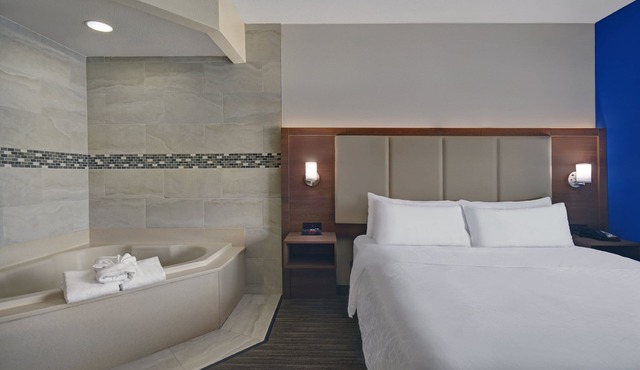 Holiday Inn Express Marshall by IHG