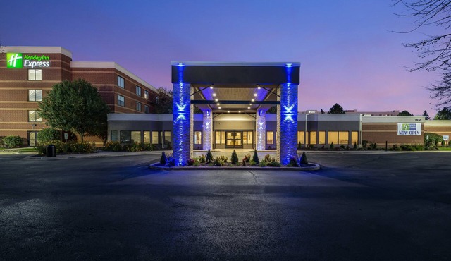 Holiday Inn Express Naperville by IHG