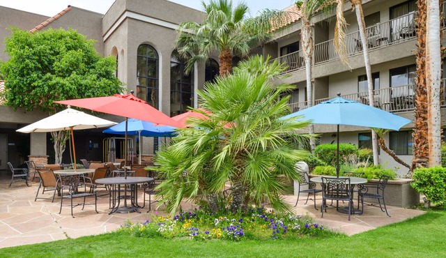 Holiday Inn Express Palm-Desert by IHG