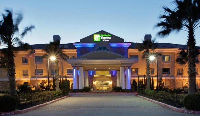 Holiday Inn Express Pearland by IHG