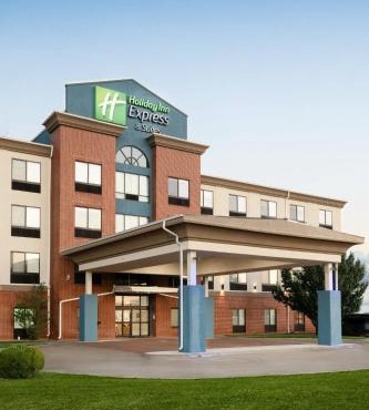Holiday Inn Express Pratt by IHG