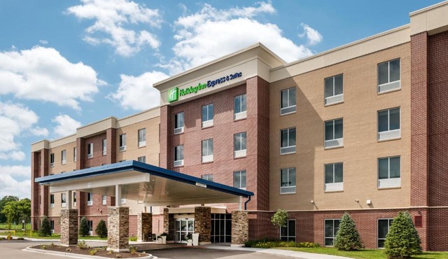 Holiday Inn Express & Suites St. Louis - Chesterfield by IHG