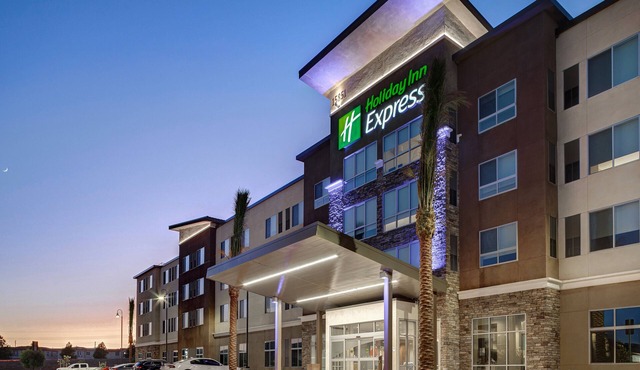 Holiday Inn Express & Suites Ontario - Chino Hills by IHG