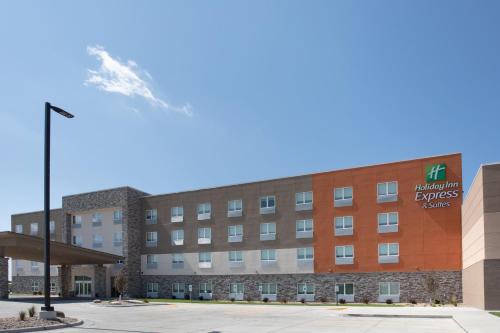 Holiday Inn Express & Suites Sioux City North - Event Center by IHG