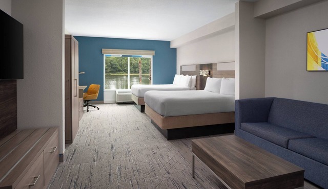 Holiday Inn Express & Suites Chaffee-Jacksonville West by IHG