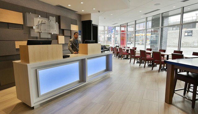 Holiday Inn Express & Suites Jersey City - Holland Tunnel by IHG