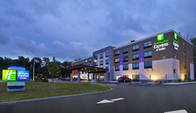 Holiday Inn Express & Suites Painesville - Concord by IHG