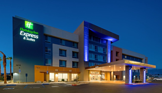 Holiday Inn Express & Suites Palm Desert - Millennium by IHG