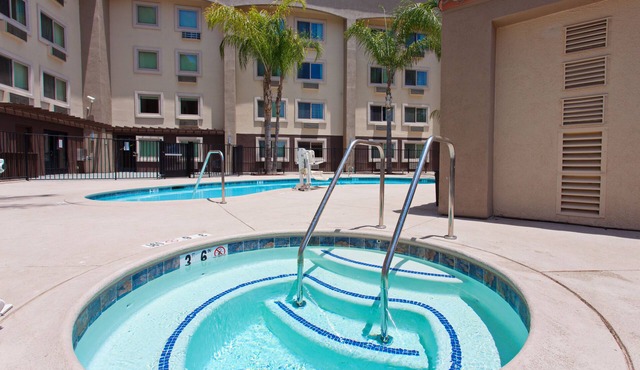 Holiday Inn Express San Bernardino - Colton by IHG