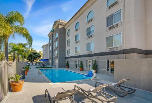 Holiday Inn Express San Diego - Sorrento Valley by IHG