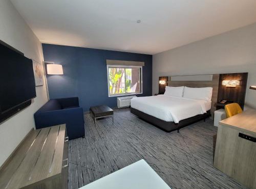 Holiday Inn Express San Diego South - Chula Vista by IHG
