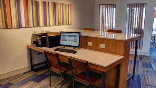 Holiday Inn Express Spencer by IHG