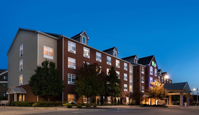 Holiday Inn Express St. Louis West - O'Fallon by IHG