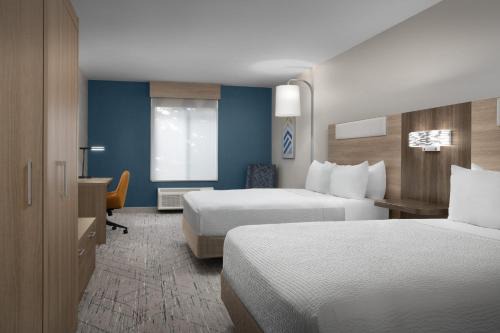 Holiday Inn Express & Suites by IHG Chambersburg by IHG