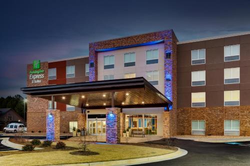 Holiday Inn Express & Suites - Dawsonville by IHG