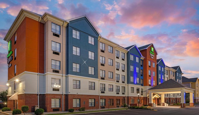 HOLIDAY INN EXPRESS & SUITES INDIANAPOLIS - EAST by IHG