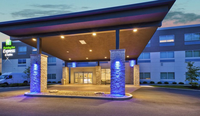 Holiday Inn Express & Suites New Castle by IHG