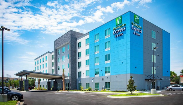 Holiday Inn Express & Suites Pensacola Airport North – I-10 by IHG
