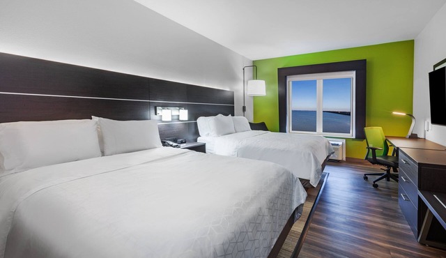 Holiday Inn Express & Suites Port Lavaca by IHG