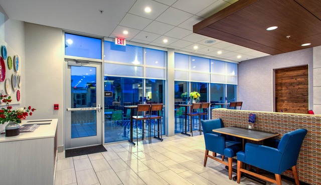 Holiday Inn Express & Suites Reedsville - State Coll Area by IHG