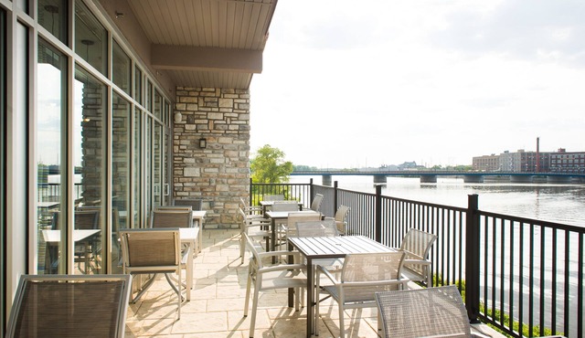 Holiday Inn Express & Suites Rock Falls by IHG
