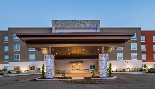 Holiday Inn Express & Suites - South Bend Casino by IHG