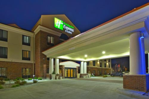 Holiday Inn Express & Suites Springfield by IHG