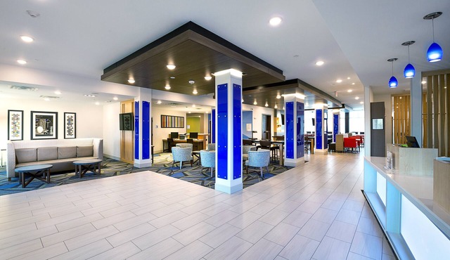 Holiday Inn Express & Suites Wentzville St Louis West by IHG