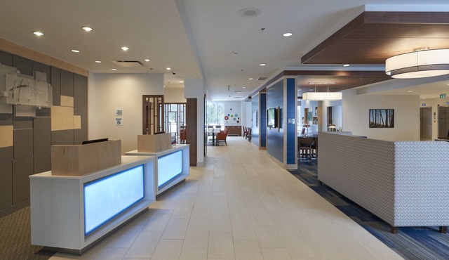 Holiday Inn Express & Suites St John's Airport by IHG