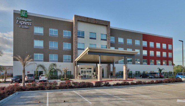 Holiday Inn Express & Suites - Houston East - Beltway 8 by IHG