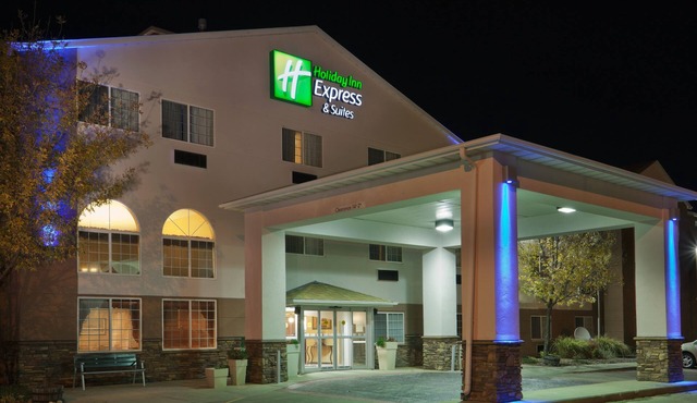 Holiday Inn Express & Suites Fort Pierre by IHG