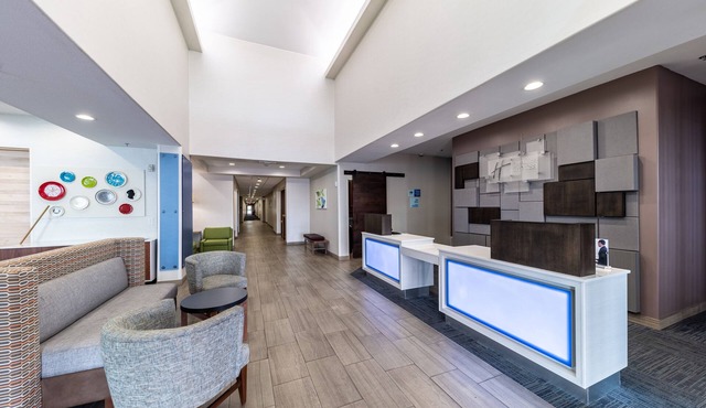 Holiday Inn Express & Suites Fort Worth - Fossil Creek by IHG