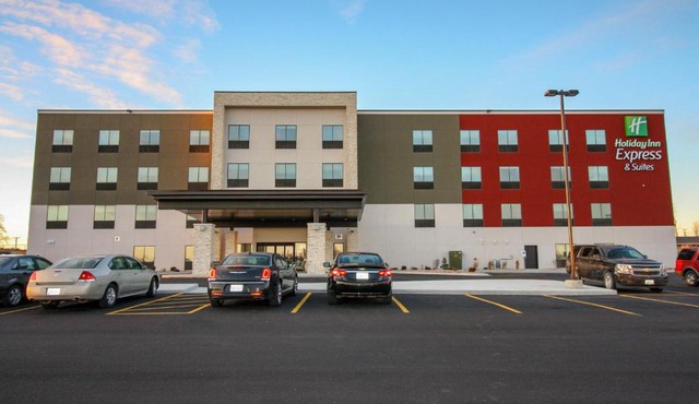 Holiday Inn Express & Suites - Kirksville - University Area by IHG