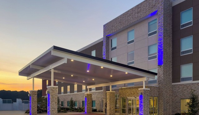 Holiday Inn Express & Suites Meridian I 20 by IHG