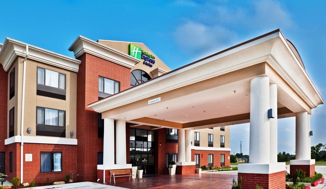 Holiday Inn Express & Suites Ponca City by IHG