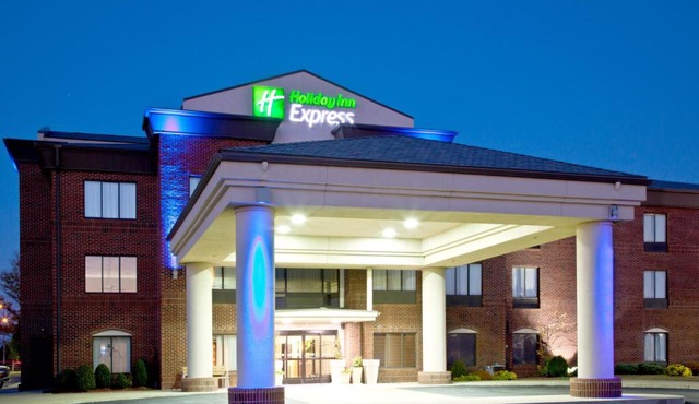 Holiday Inn Express & Suites Shelbyville by IHG