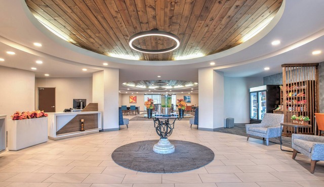 HOLIDAY INN EXPRESS & SUITES ZANESVILLE NORTH by IHG