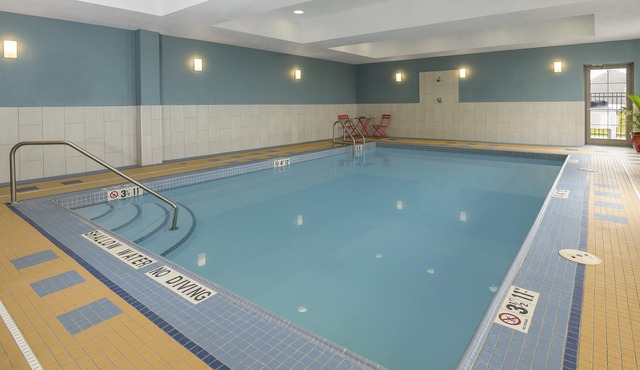 Holiday Inn Express & Suites North Bay by IHG