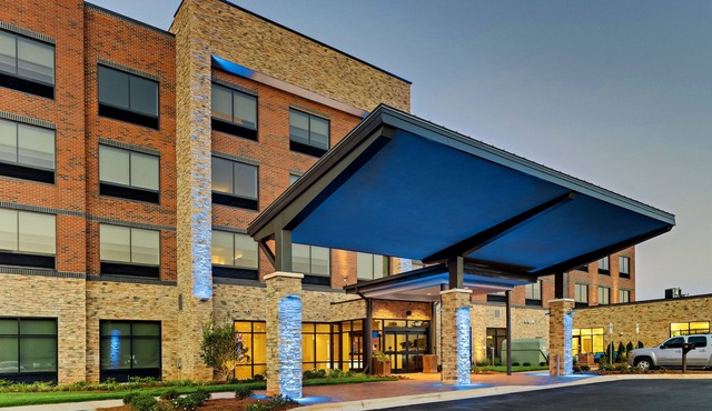 Holiday Inn Express & Suites Winston Salem Sw Clemmons by IHG