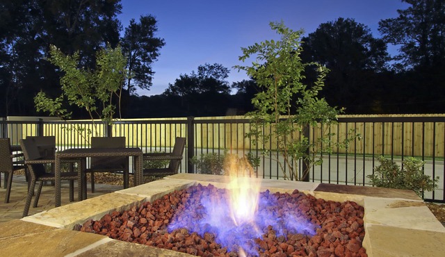 Holiday Inn Express & Suites Columbus North by IHG