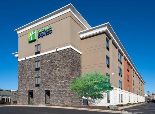 Holiday Inn Express & Suites Greensboro - I-40 atWendover by IHG