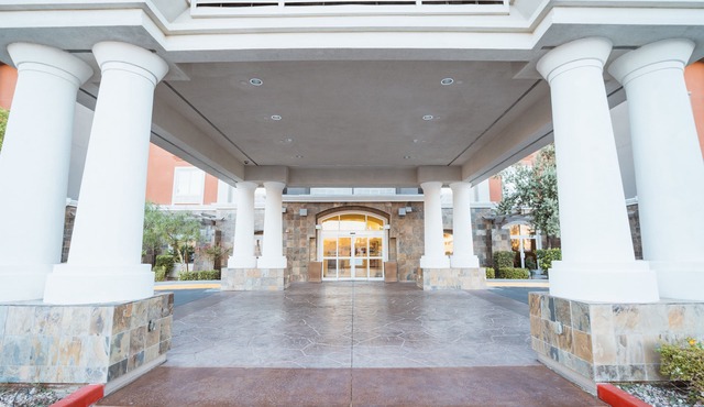 Holiday Inn Express & Suites Las Vegas SW - Spring Valley by IHG