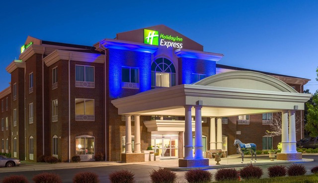 Holiday Inn Express & Suites Lexington Dtwn Area-Keenland by IHG