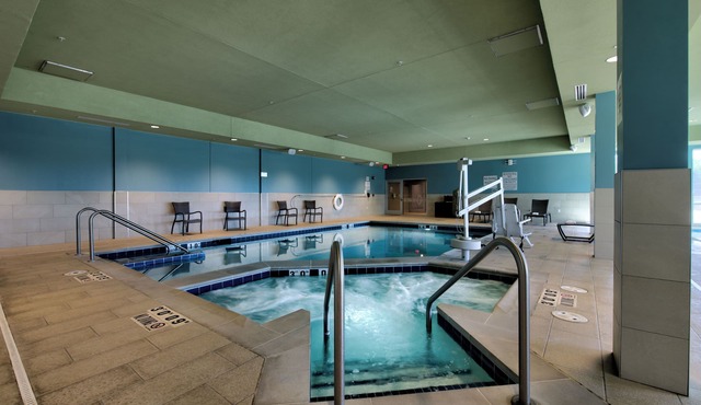 Holiday Inn Express & Suites Onalaska La Crosse Area by IHG